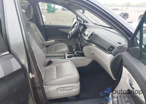 2017 Honda Ridgeline Rtl from USA, damaged, VIN 5FPYK3F52HB032017